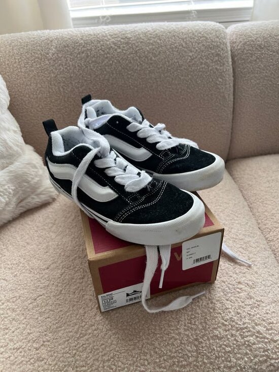 Shoes - Big Kids Knu Skool Vans